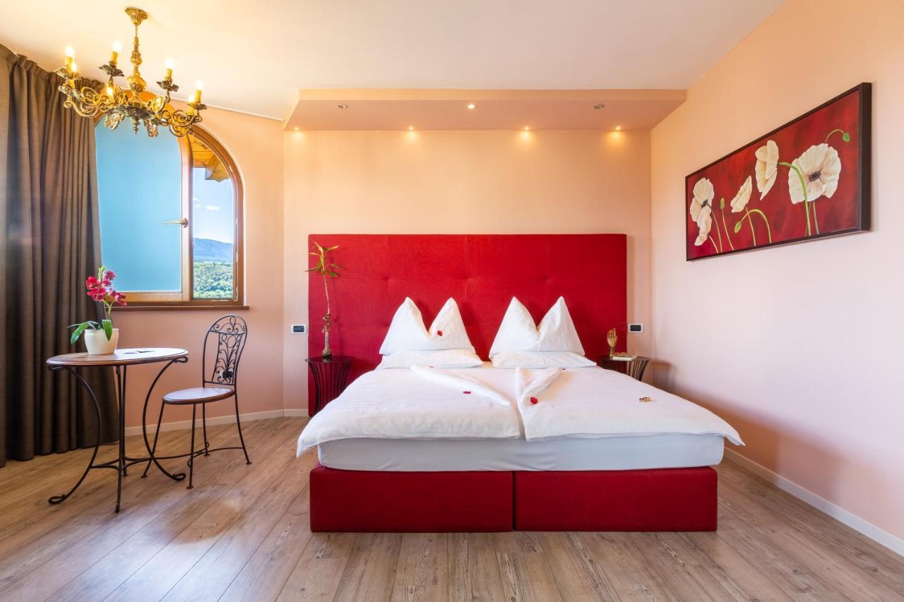 Relais Villa Quercia Tassullo Bagian luar foto