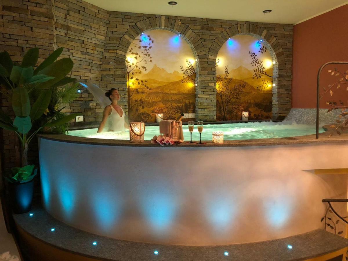 Relais Villa Quercia Tassullo Bagian luar foto
