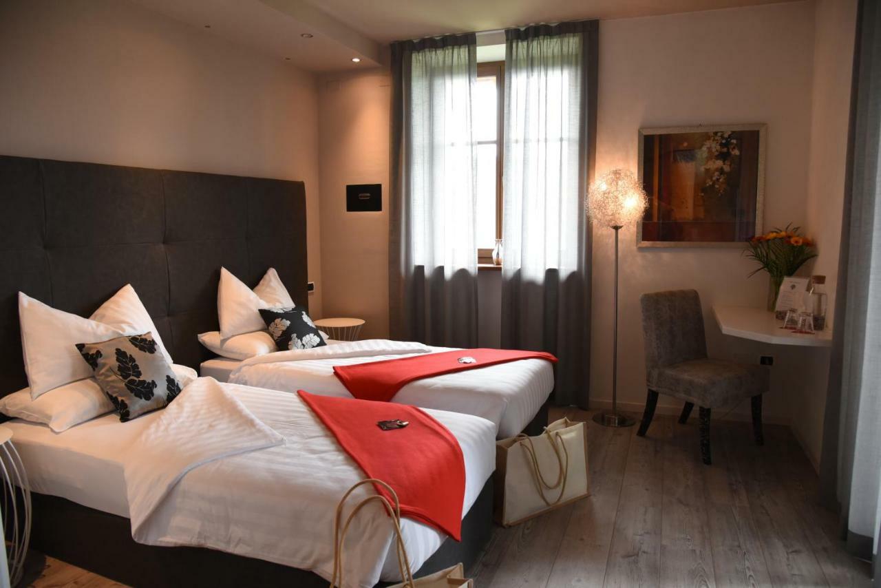 Relais Villa Quercia Tassullo Bagian luar foto